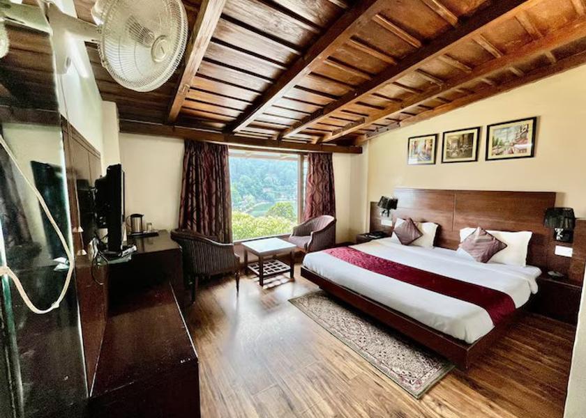 Uttarakhand Nainital Lake Facing Room