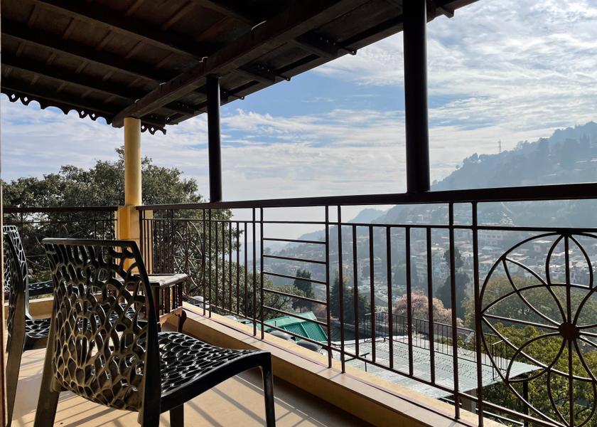Uttarakhand Nainital Balcony