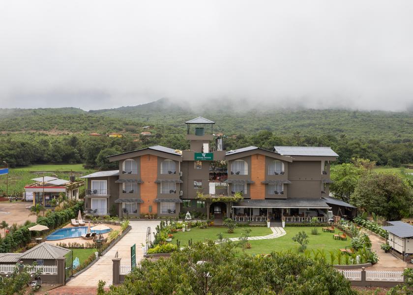 Maharashtra Amboli Public Areas