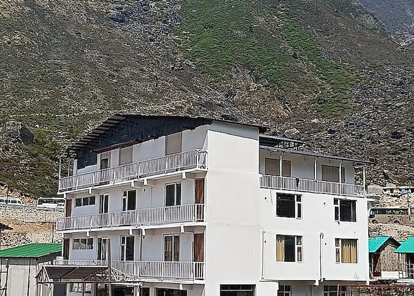 Uttarakhand Badrinath Facade
