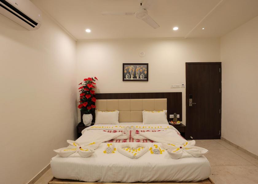 Gujarat Rajpipla Premium Room