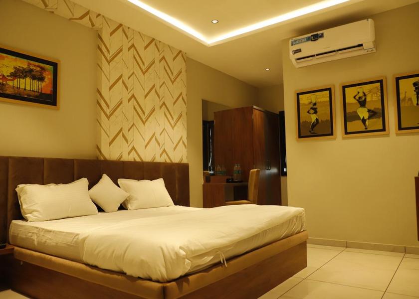 Gujarat Rajpipla Standard Room