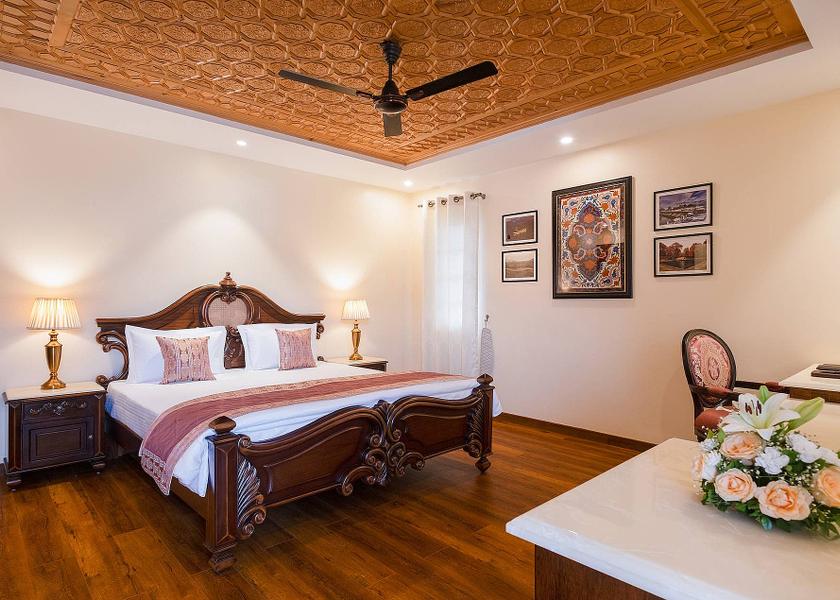 Jammu and Kashmir Srinagar Standard Room