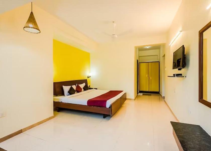 Maharashtra Lonavala Deluxe AC Room