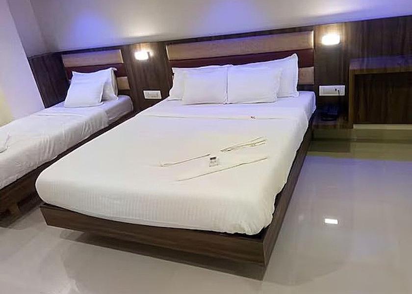 Maharashtra Mumbai Deluxe Room