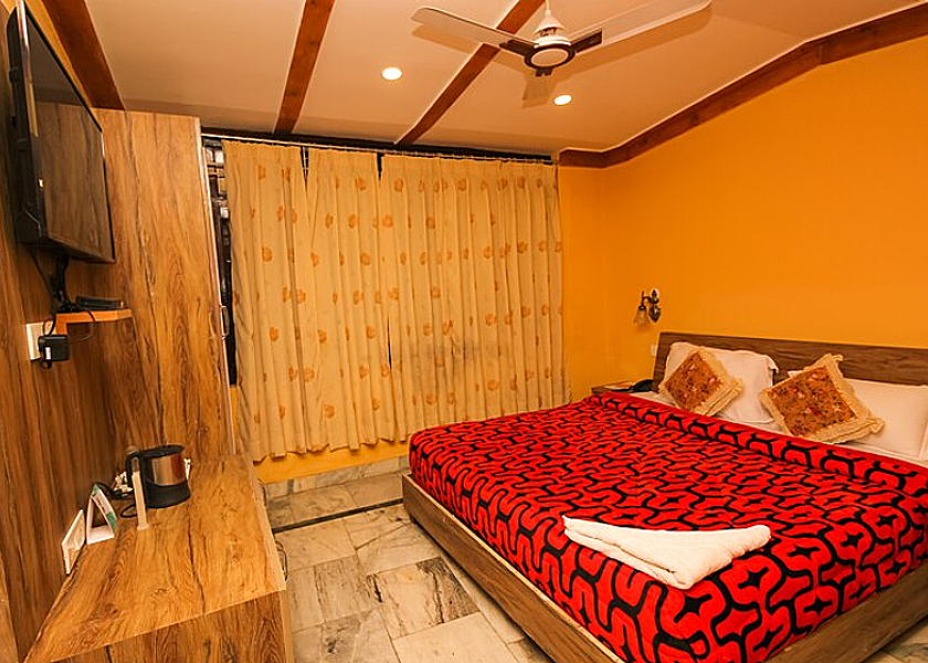 Himachal Pradesh Dharamshala Deluxe Room