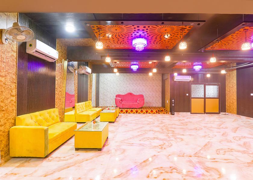 Uttar Pradesh Lucknow Public Areas