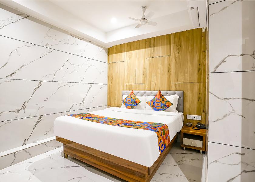 Maharashtra Mumbai Deluxe Room
