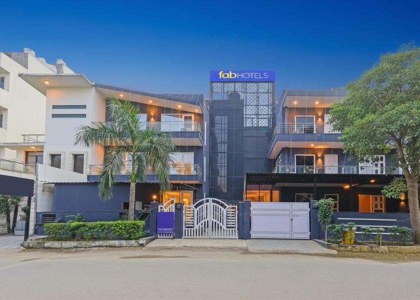 Haryana Gurugram Hotel Exterior