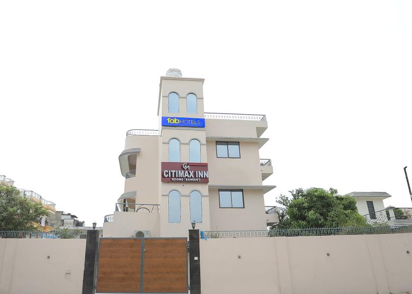 Uttar Pradesh Prayagraj Hotel Exterior