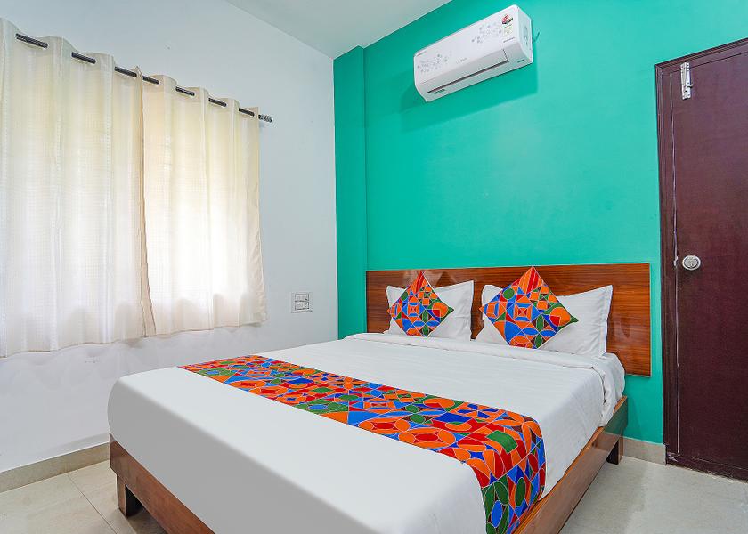 Karnataka Bangalore Deluxe Room