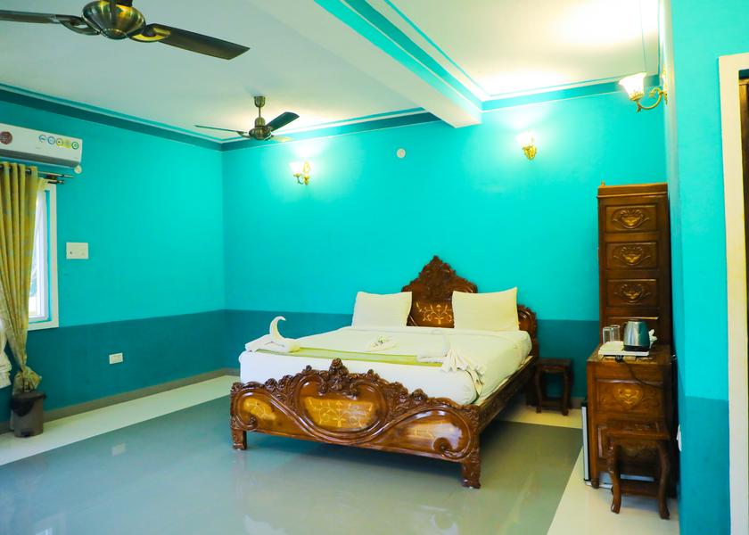 Tamil Nadu Yelagiri Fort Room