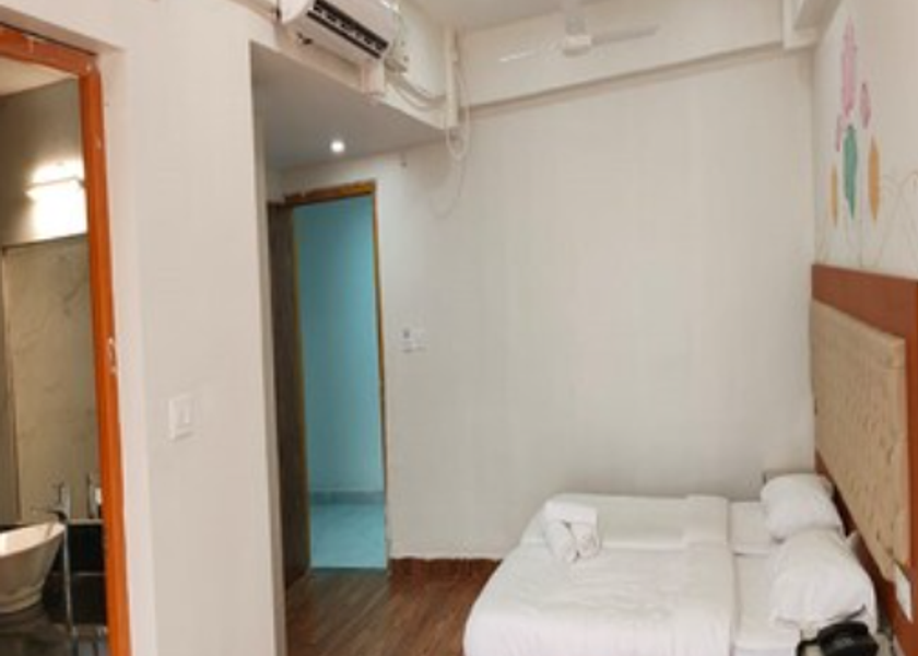 Karnataka Honnavar AC DELUXE PREMIUM 