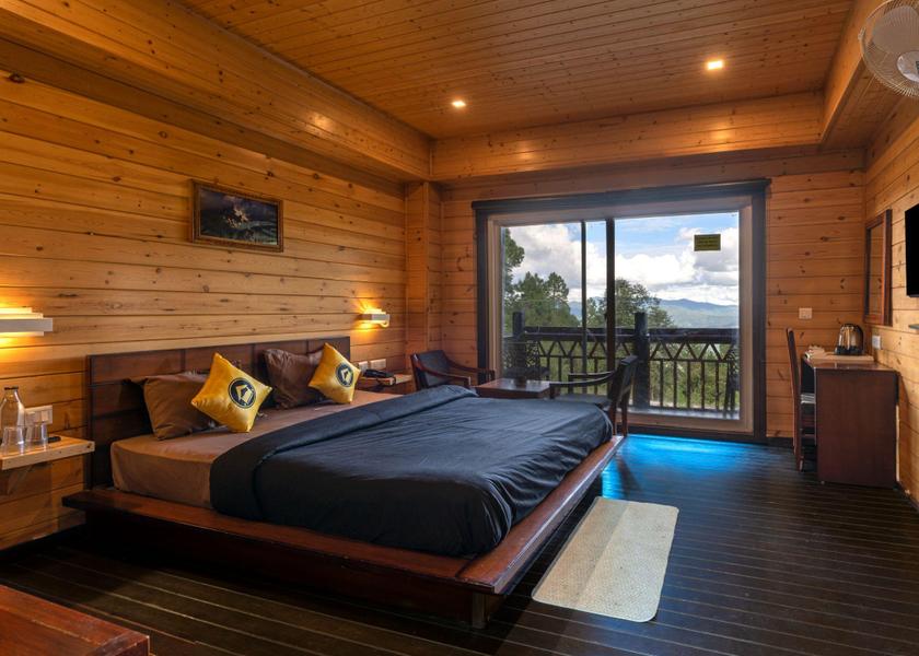 Uttarakhand Almora Superior Double Room with Mountain View and Balcony