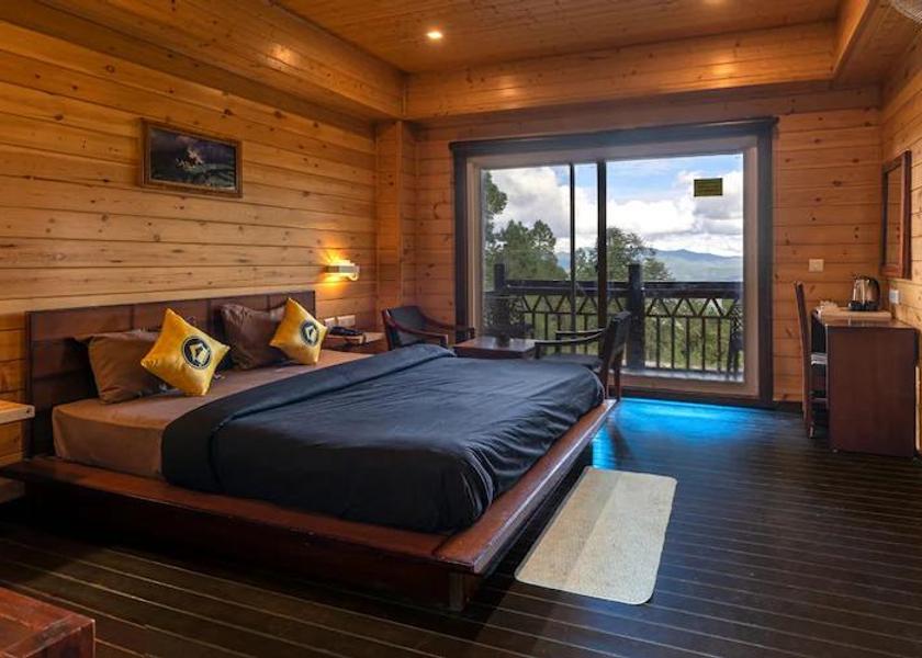 Uttarakhand Almora Superior Double Room with Mountain View and Balcony