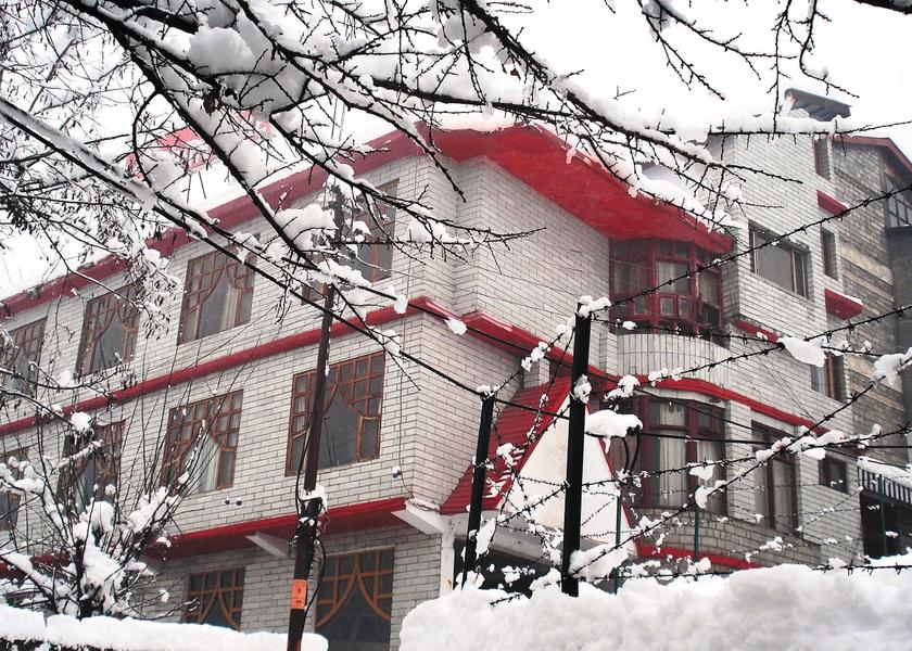 Himachal Pradesh Manali Hotel Exterior