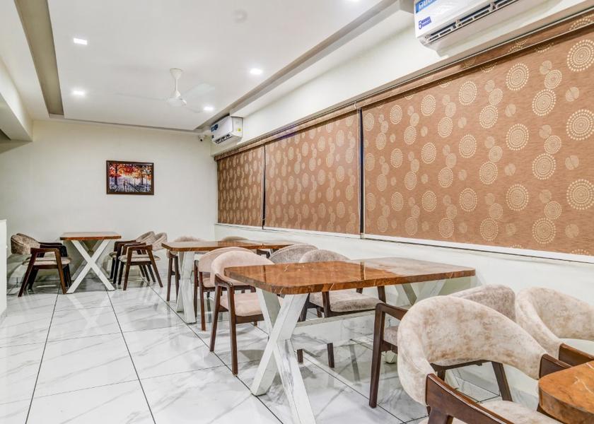 Madhya Pradesh Indore Food & Dining