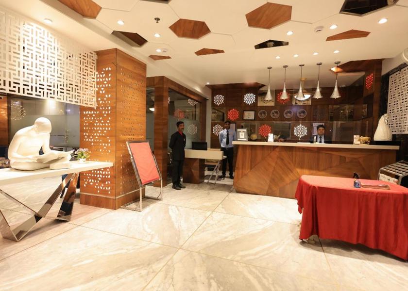 Maharashtra Akola Food & Dining