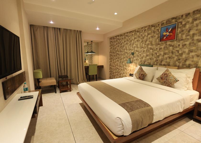 Maharashtra Akola Family Club Room