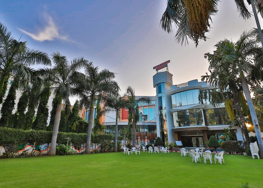 Gujarat Vadodara Facade