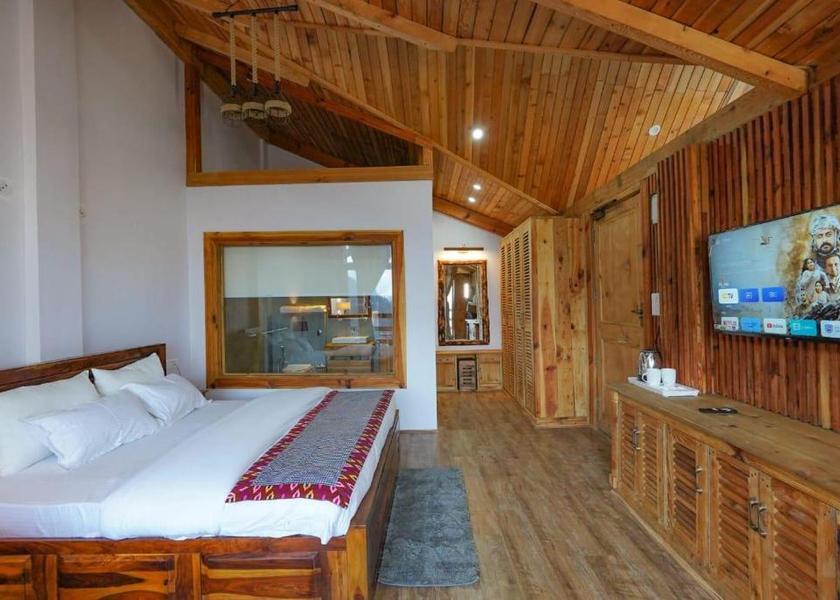 Himachal Pradesh Jibhi Premium Room