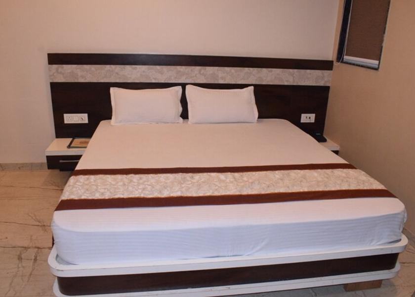 Rajasthan Sagwara Deluxe Room