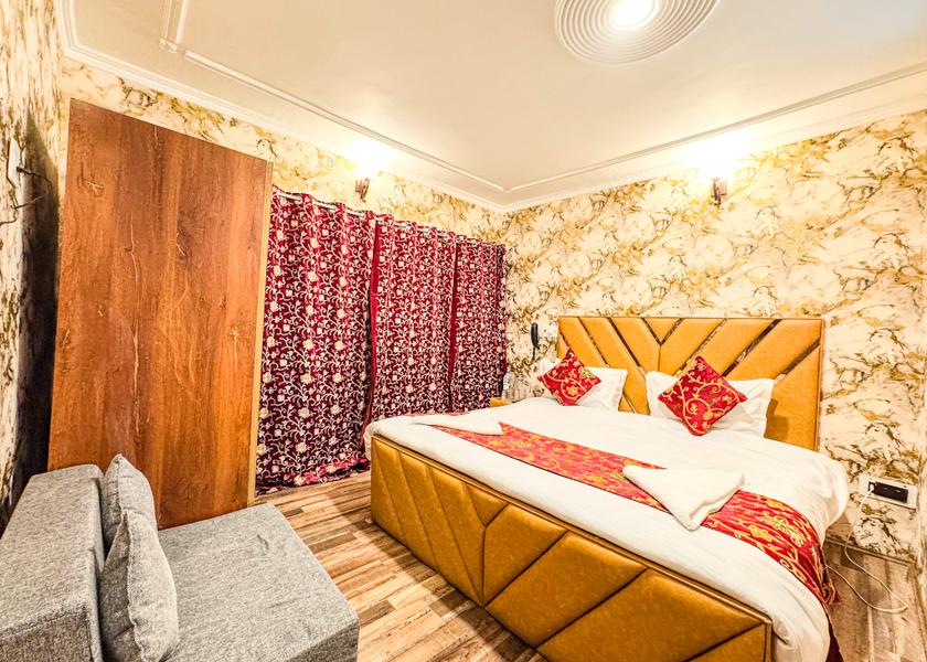 Jammu and Kashmir Srinagar Deluxe Room
