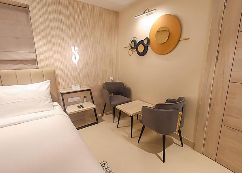 Madhya Pradesh Jabalpur Deluxe King Room