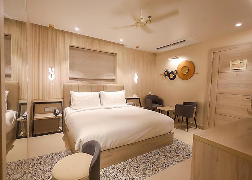 Madhya Pradesh Jabalpur Deluxe King Room