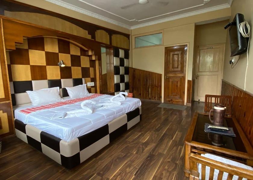 Himachal Pradesh Mandi Family Suite AC