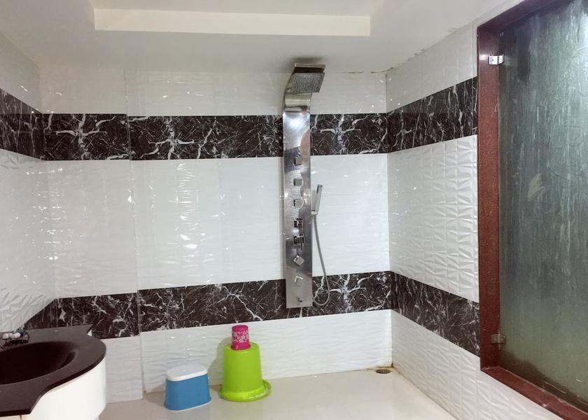 Uttar Pradesh Lalitpur Executive AC Room