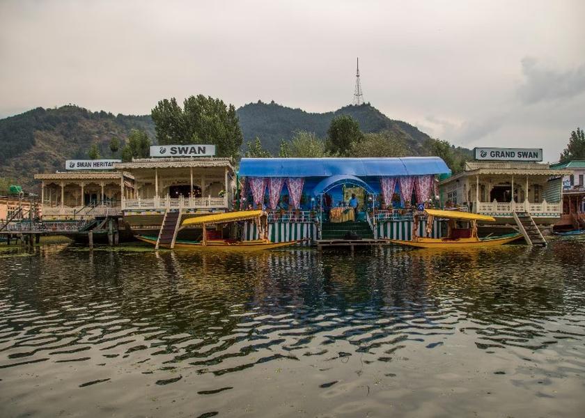 Jammu and Kashmir Srinagar Hotel View