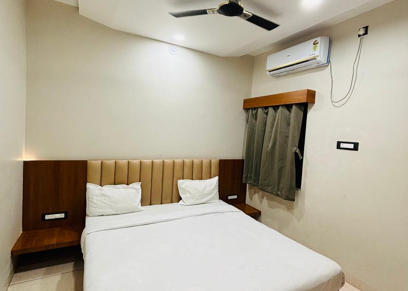 Madhya Pradesh Omkareshwar Deluxe Room