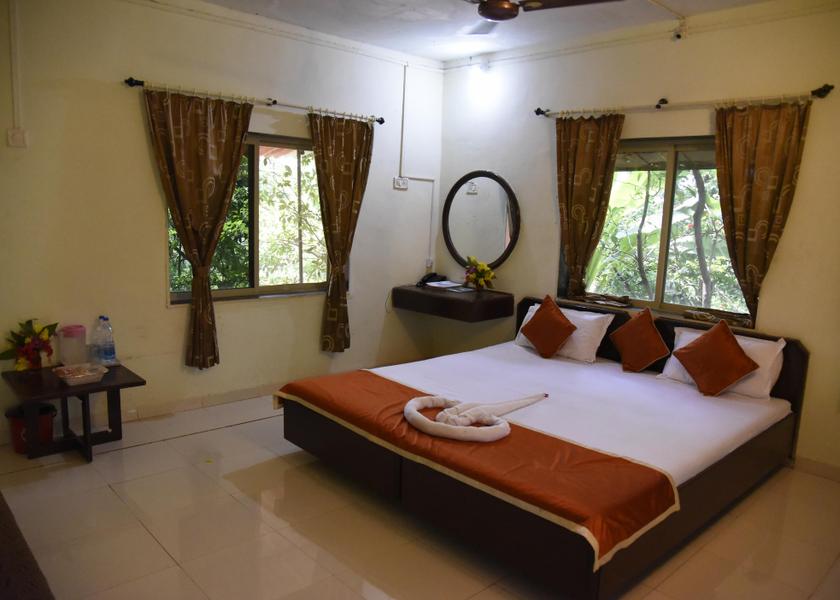 Maharashtra Khodala Deluxe Cottage (AC)
