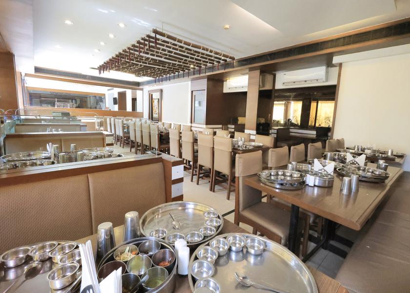 Gujarat Vadodara Food & Dining