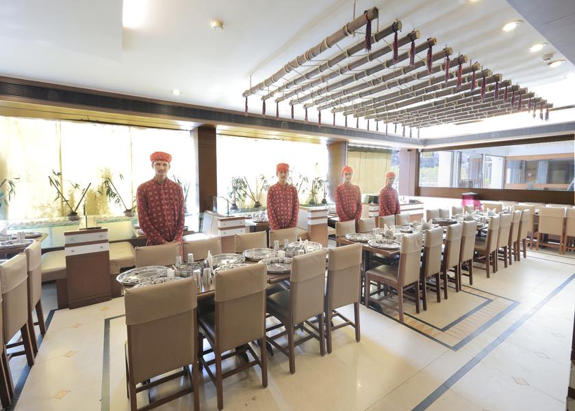 Gujarat Vadodara Food & Dining