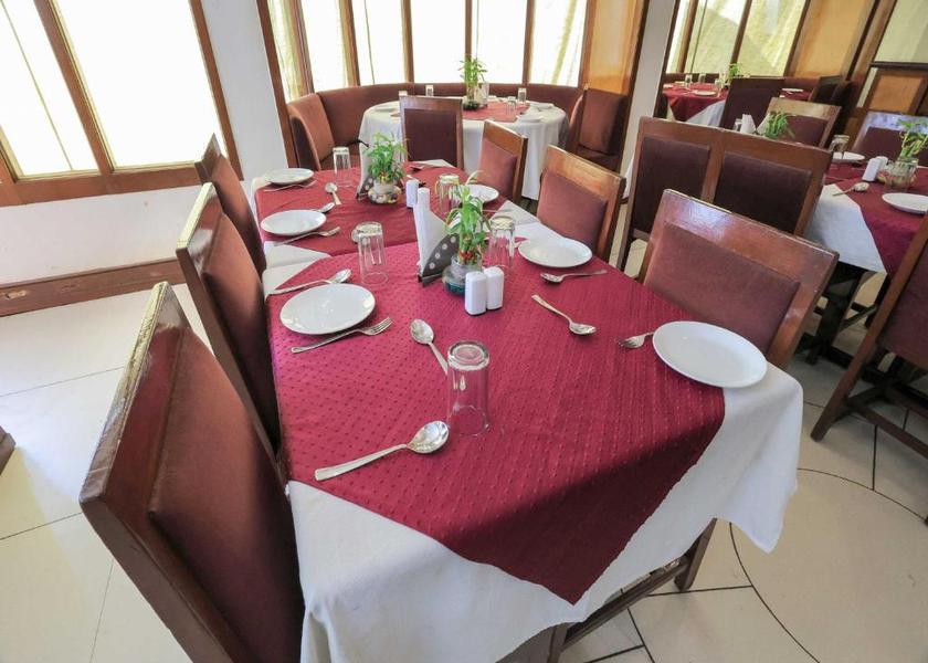Gujarat Vadodara Food & Dining