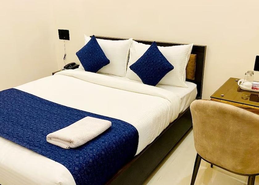 Madhya Pradesh Indore Standard room