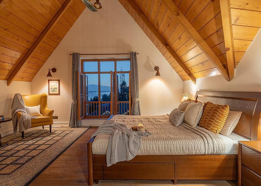 Jammu and Kashmir Srinagar Bedroom