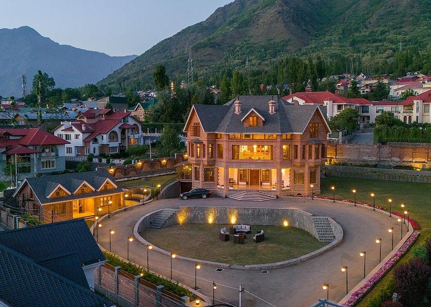 Jammu and Kashmir Srinagar Exterior view