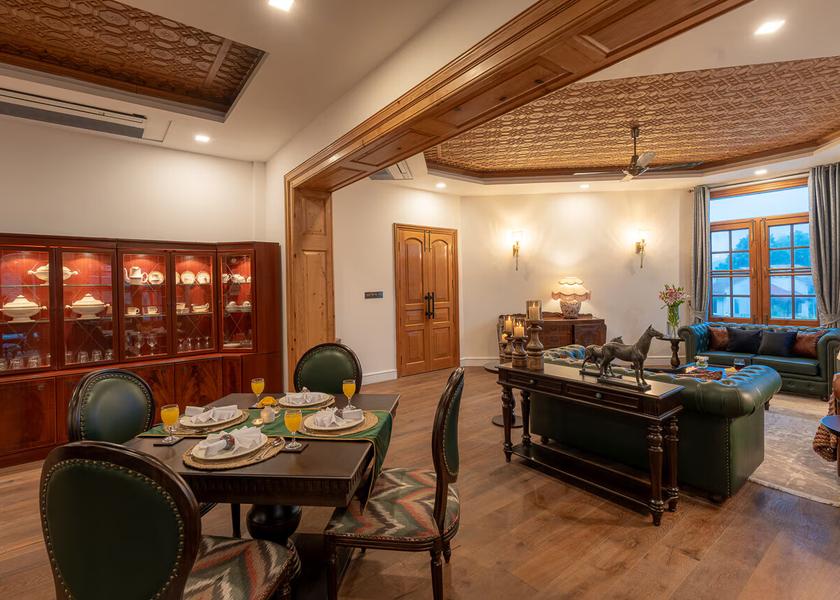 Jammu and Kashmir Srinagar Food & Dining