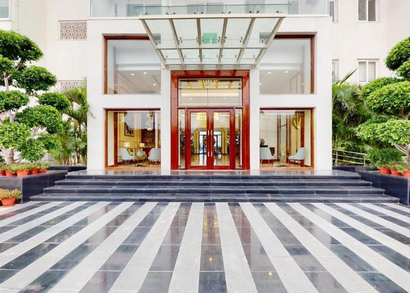 Haryana Gurugram Hotel Exterior