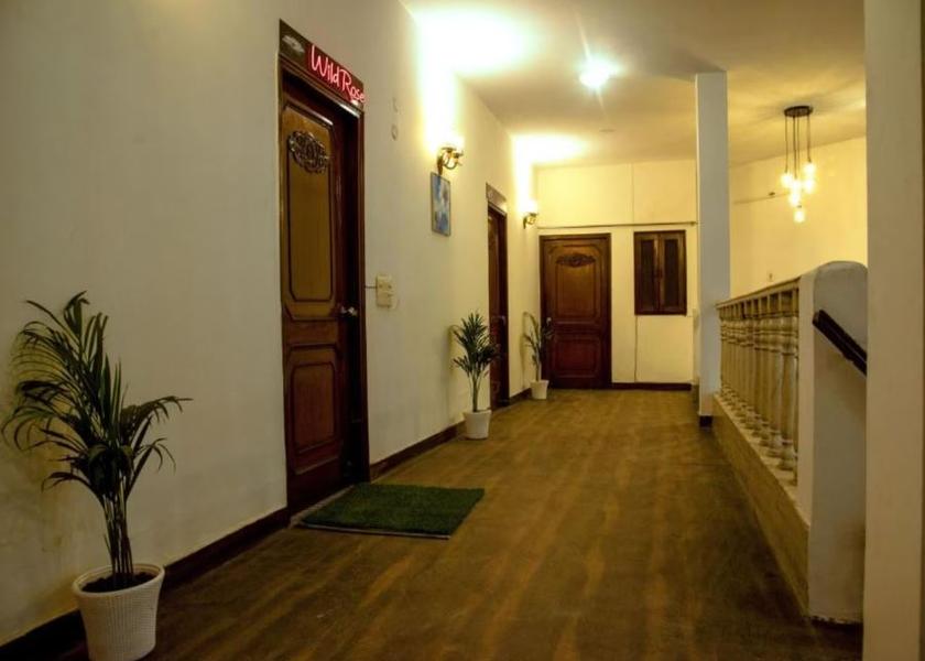 Delhi Delhi Public Areas