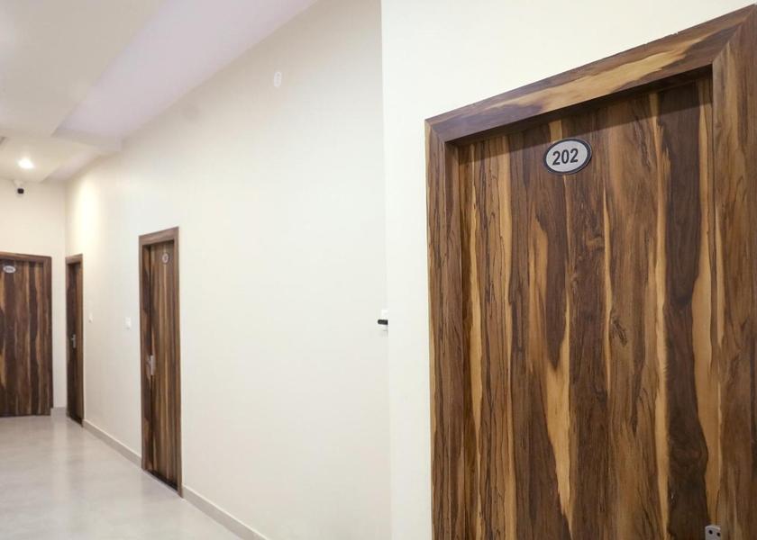 Uttar Pradesh Mathura Lobby