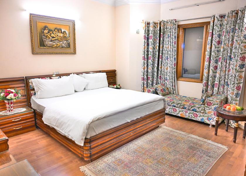 Jammu and Kashmir Srinagar Bedroom