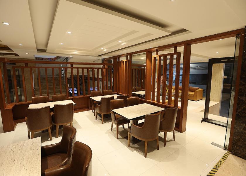 Delhi Delhi Food & Dining