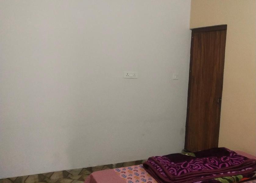 Uttar Pradesh Mathura Family room