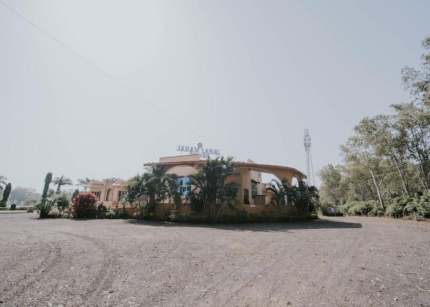 Madhya Pradesh Mandav Parking