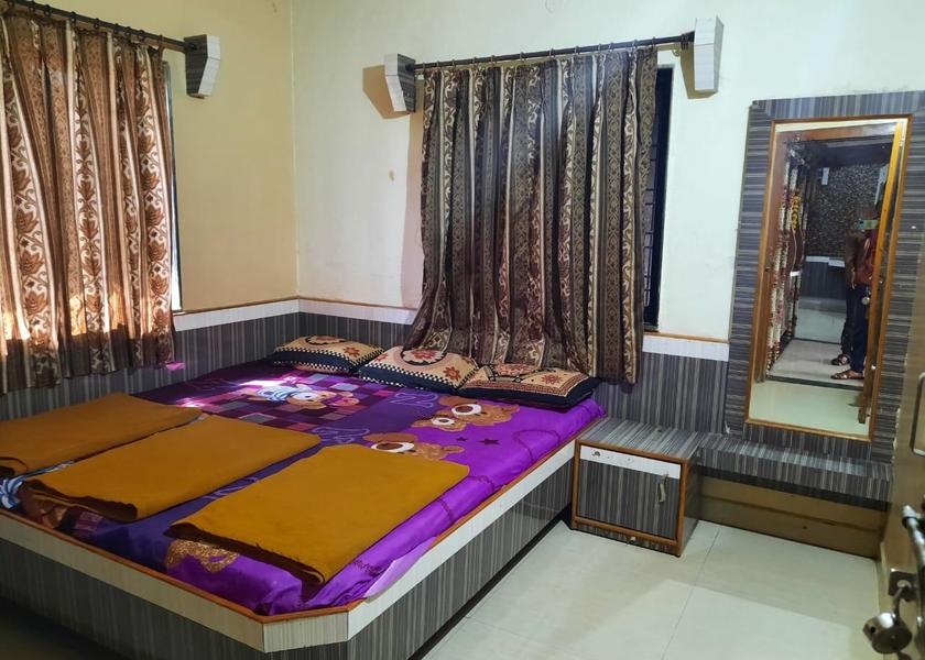 Maharashtra Shirdi 1025