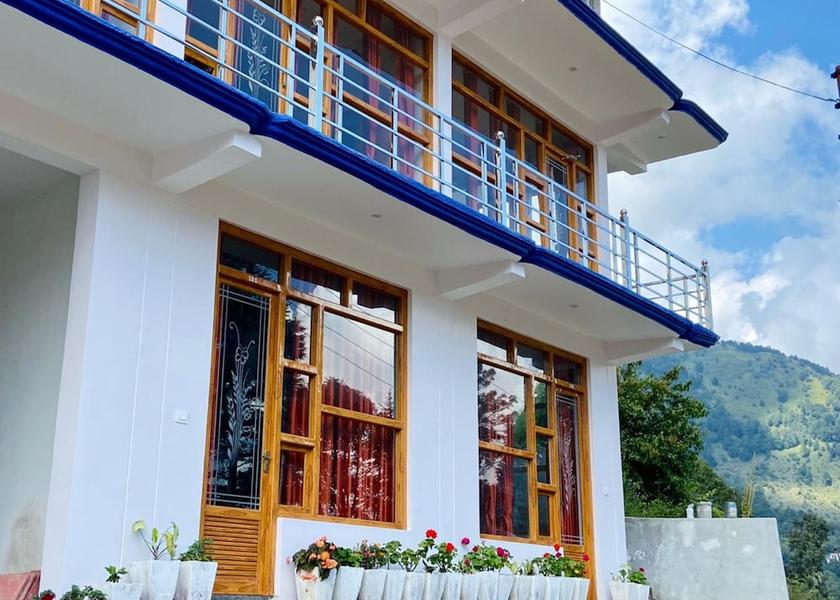 Uttarakhand Munsyari Front of property